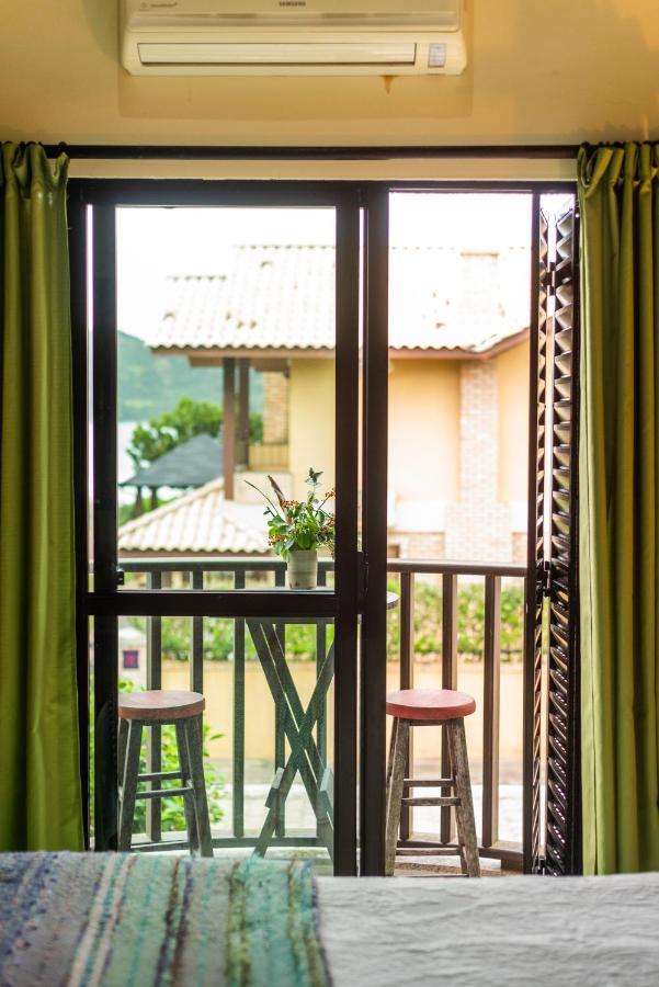 Olhos Verdes Guest House Bombinhas Exteriör bild